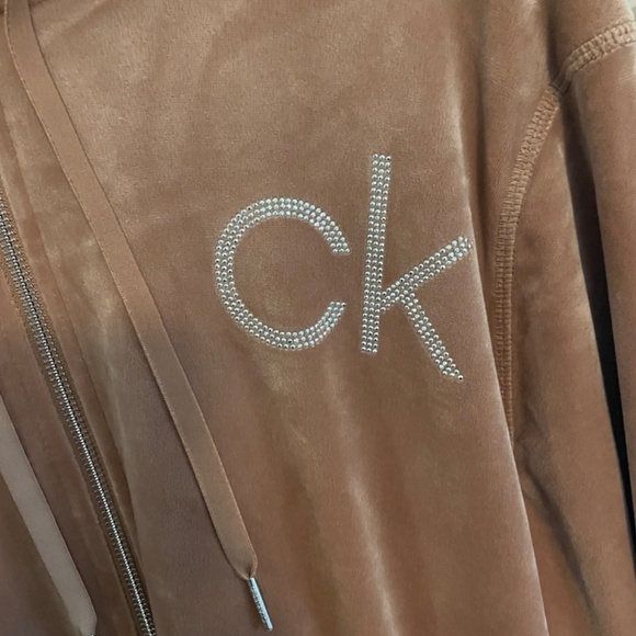 Calvin Klein Velour zip up hoodie, size x large, new with tags! - Picture 6 of 7